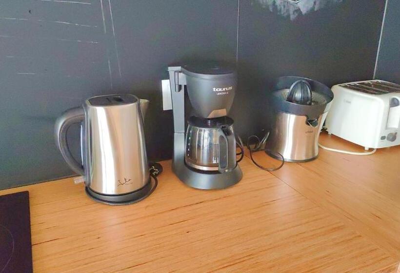 فندق صغير Area Surf House