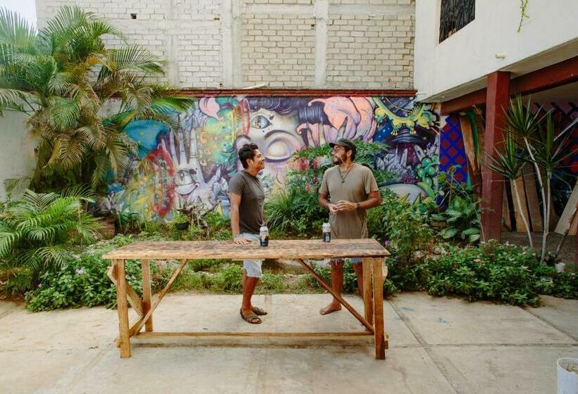 הוסטל Residencia Artistica