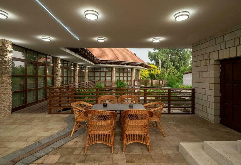 Bed and Breakfast Furmint Ház