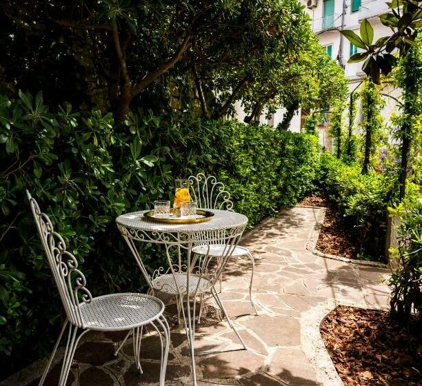 مبيت وإفطار Villa Aurelia Suites And Apartments