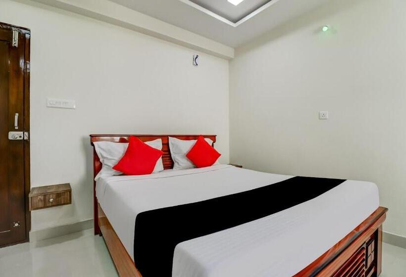 בית מלון כפרי Capital O Vrisha Inn