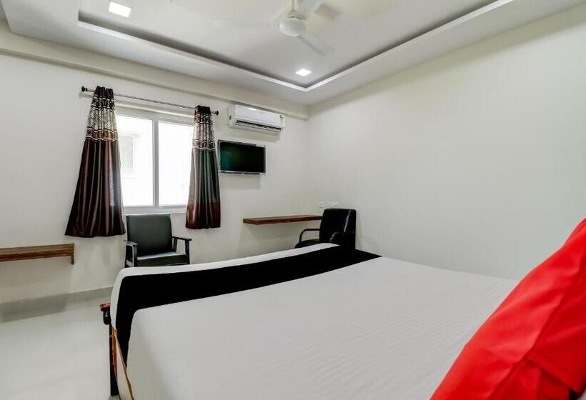 בית מלון כפרי Capital O Vrisha Inn