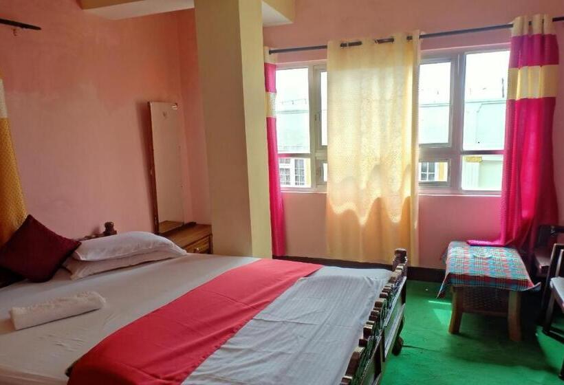 Hotel Capital O Sillery Gaon