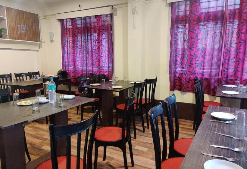 Hotel Capital O Sillery Gaon