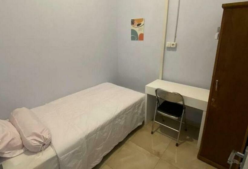 호텔 Koolkost @ Jalan Durian Pekanbaru