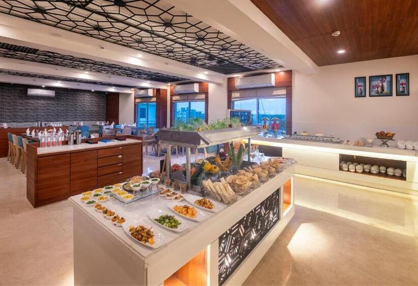 בית מלון כפרי Lords Eco Inn Rajkot Shapar