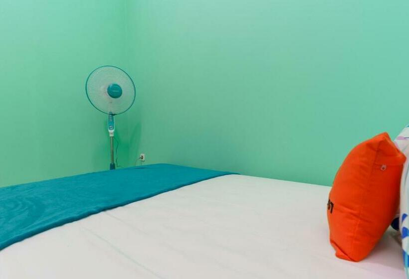 בית מלון כפרי Mahagoni House Bogor Syariah Redpartner