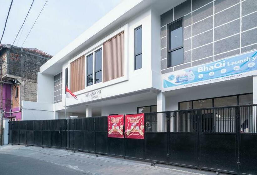 בית מלון כפרי Mahagoni House Bogor Syariah Redpartner
