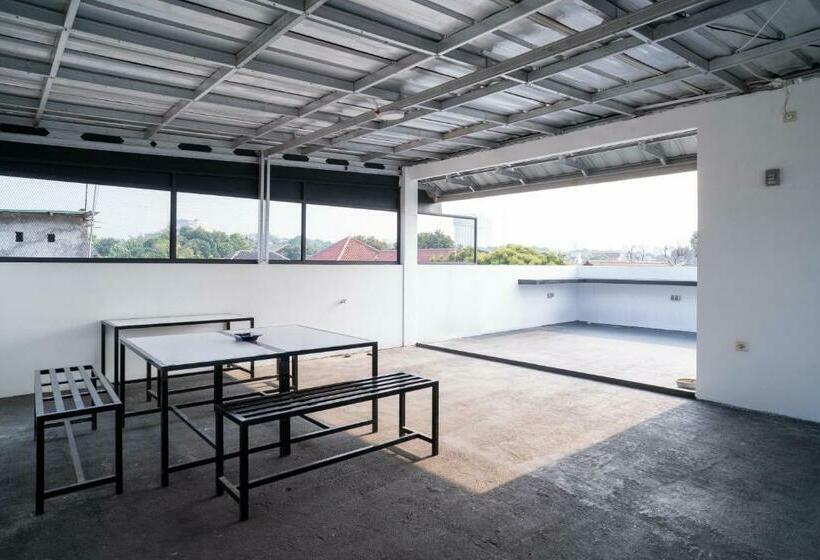 בית מלון כפרי Mahagoni House Bogor Syariah Redpartner