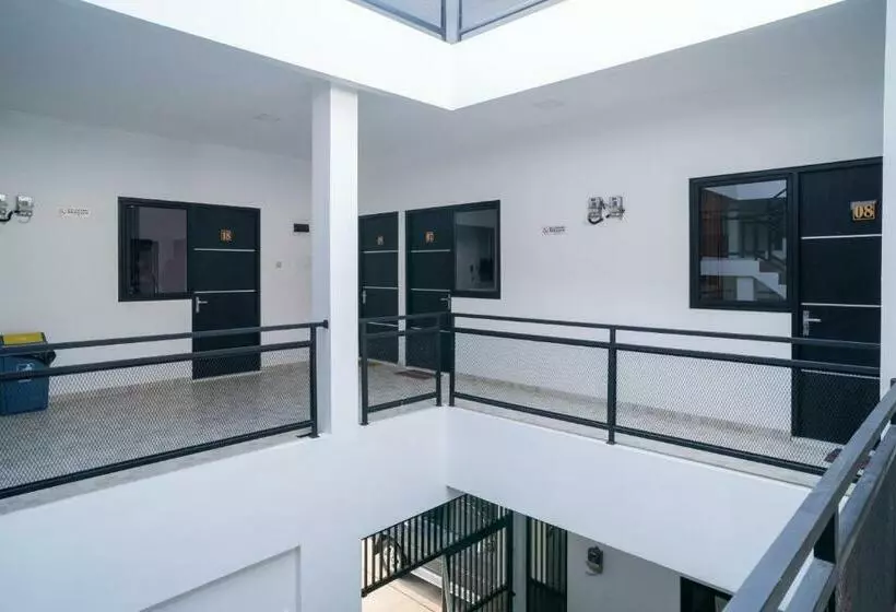 ホテル Mahagoni House Bogor Syariah Redpartner