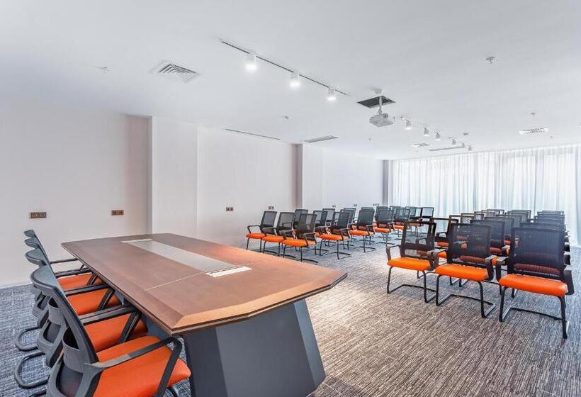 هتل Ramada By Wyndham Tbilisi Old City