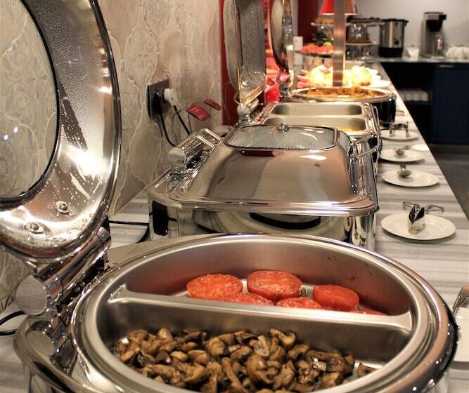 هتل Ramada By Wyndham Tbilisi Old City