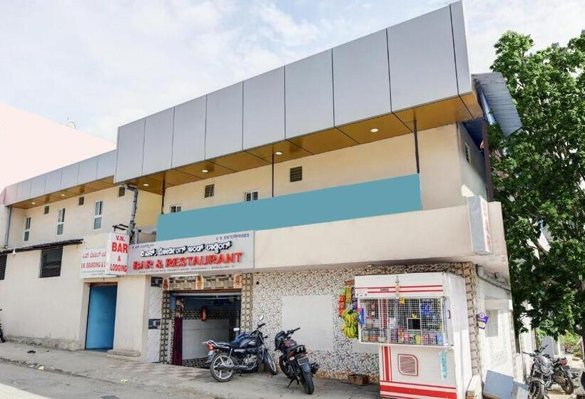 酒店 O V.n Boarding And Lodging