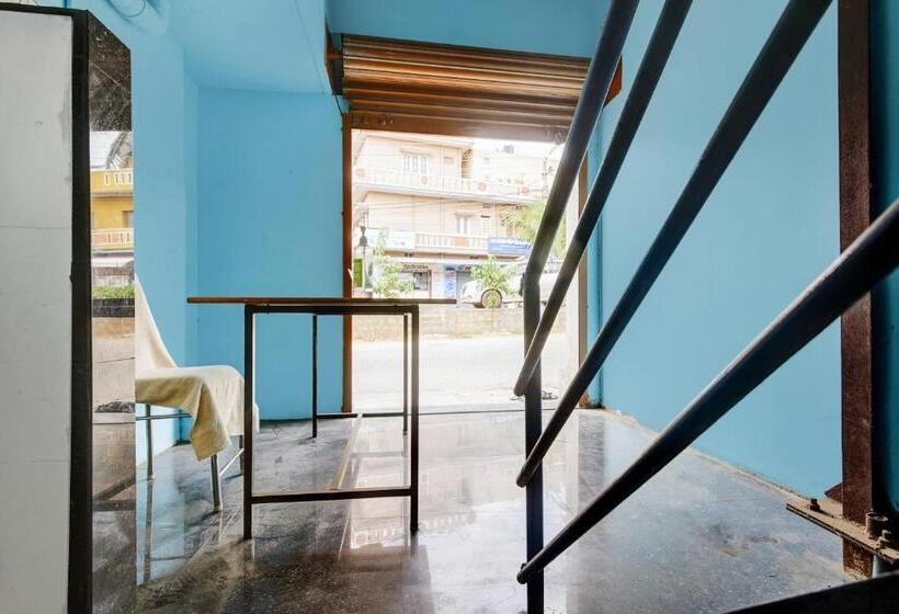 酒店 O V.n Boarding And Lodging