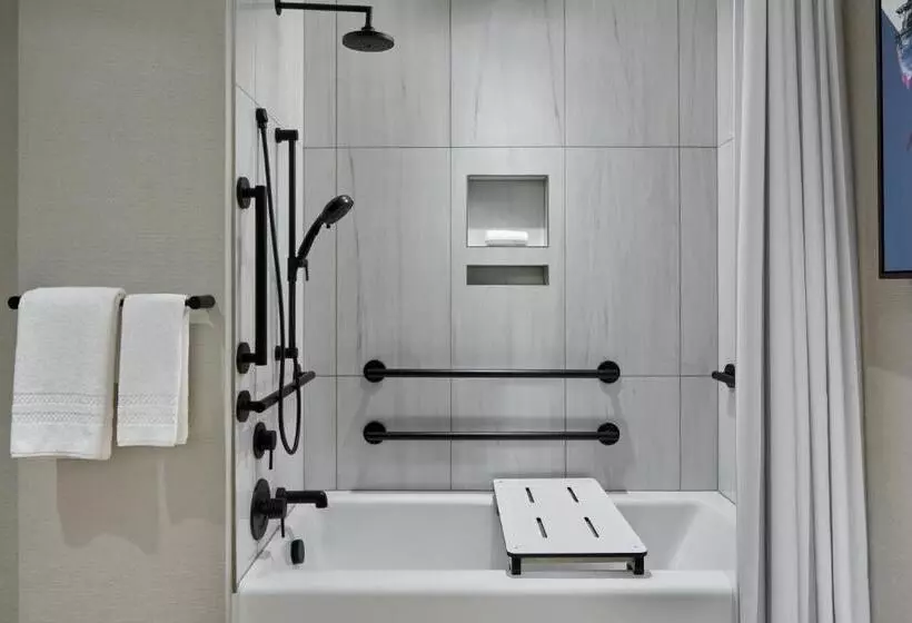 Hotelli The Watermark