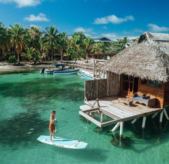 Azul Over The Water Resort