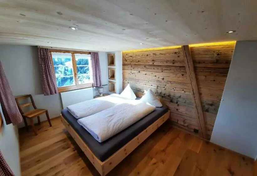 ホテル Berggasthaus Gitschenen