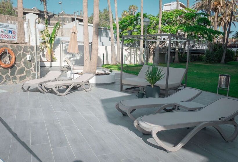 Apartamentos El Palmar