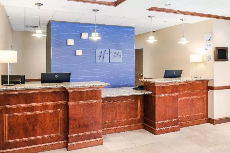 Holiday Inn Express Hotel & Suites Hampton South Seabrook, An Ihg