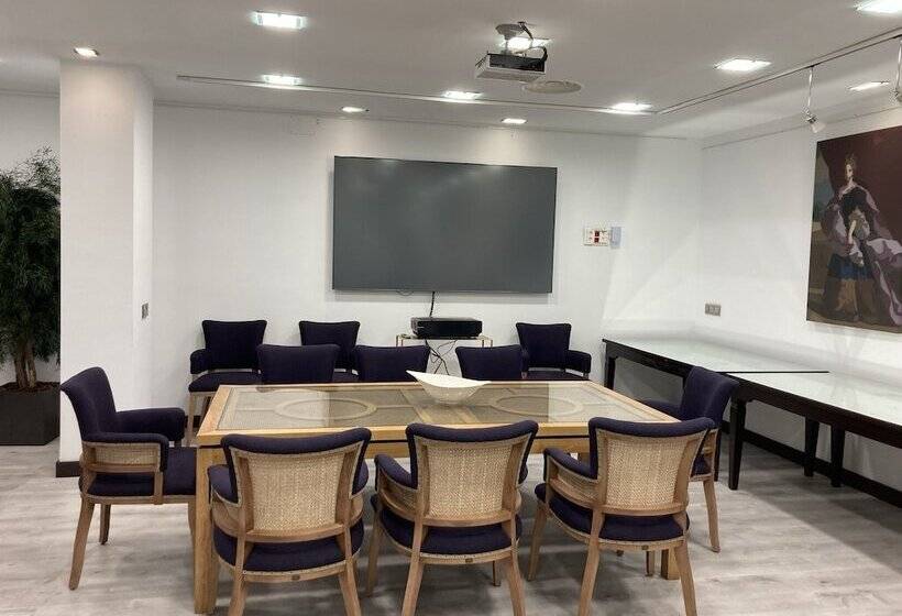 ホテル Ar Isabel De Farnesio