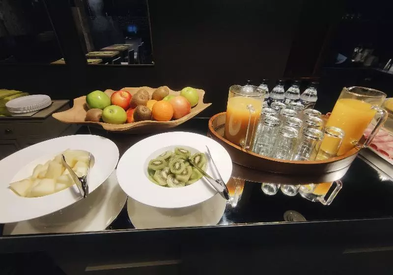 Отель Ar Isabel De Farnesio