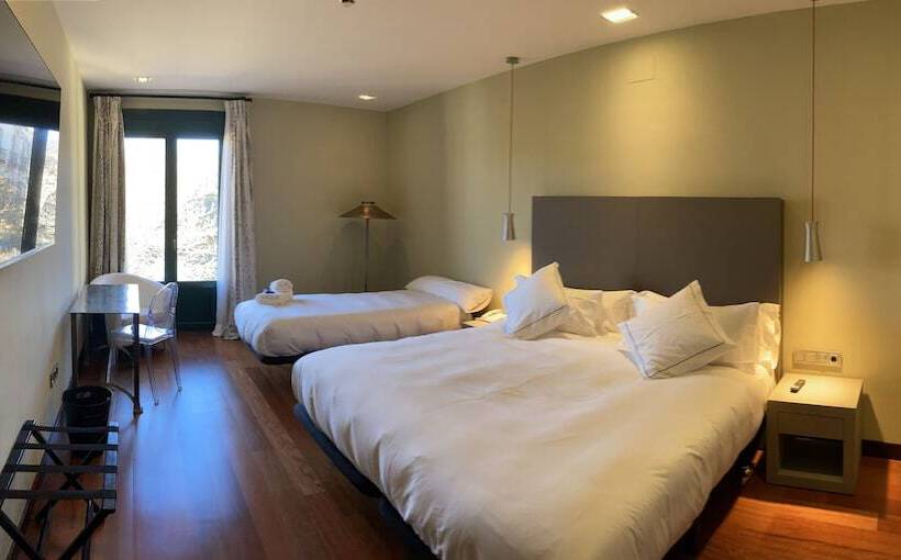 ホテル Ar Isabel De Farnesio