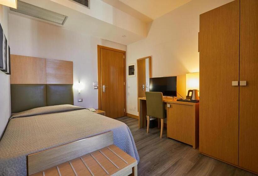 酒店 Castelmartini Wellness & Business