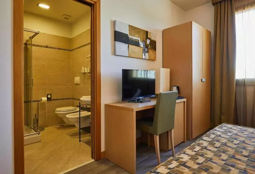 Отель Castelmartini Wellness & Business