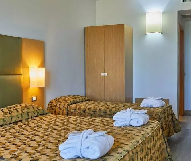 Отель Castelmartini Wellness & Business