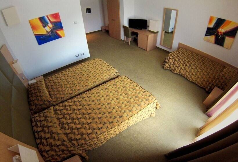 酒店 Castelmartini Wellness & Business