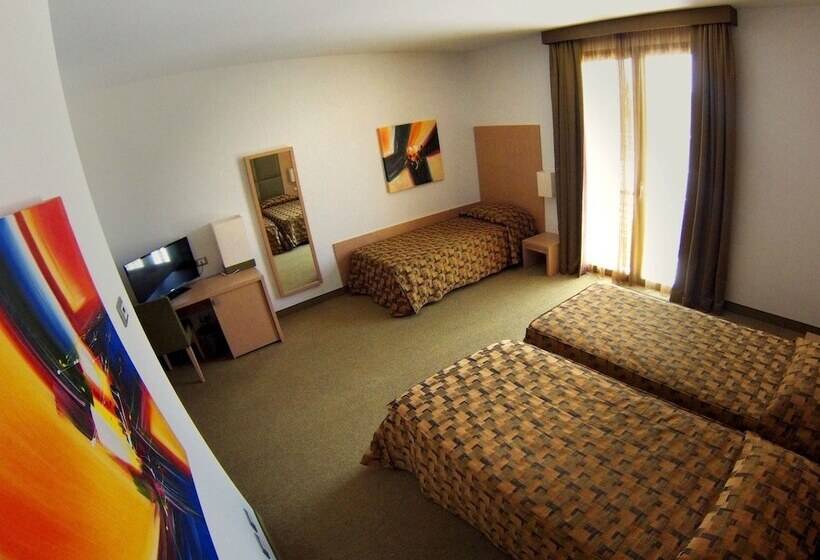 酒店 Castelmartini Wellness & Business