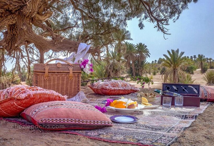 Отель Chez Le Pacha