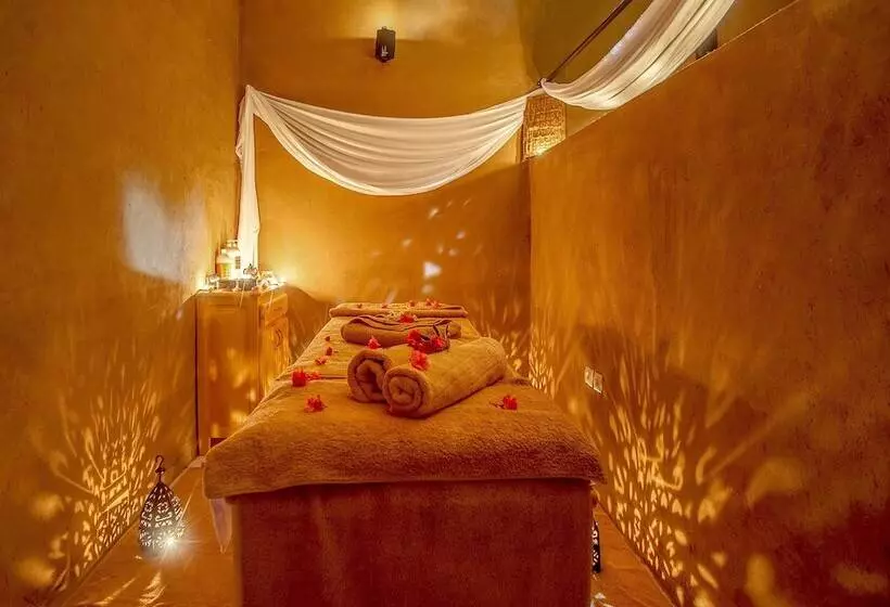 호텔 Chez Le Pacha