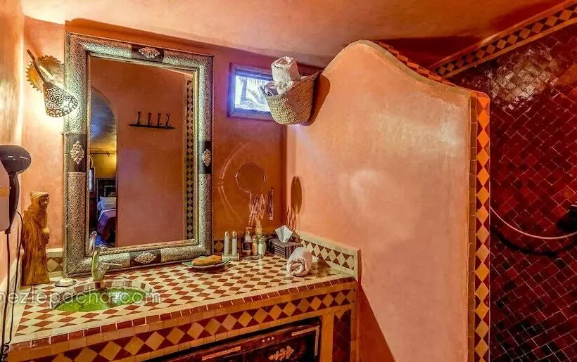 호텔 Chez Le Pacha