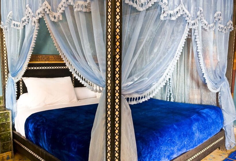 Отель Chez Le Pacha