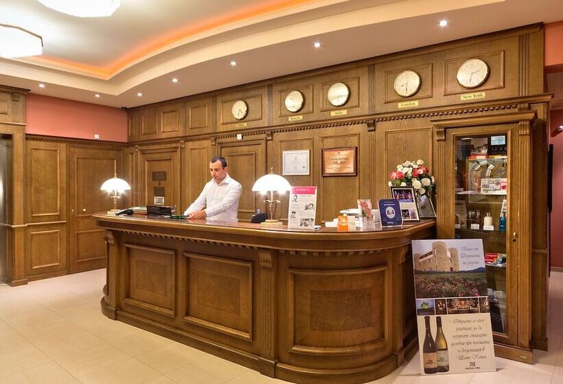 בית מלון כפרי Club Central