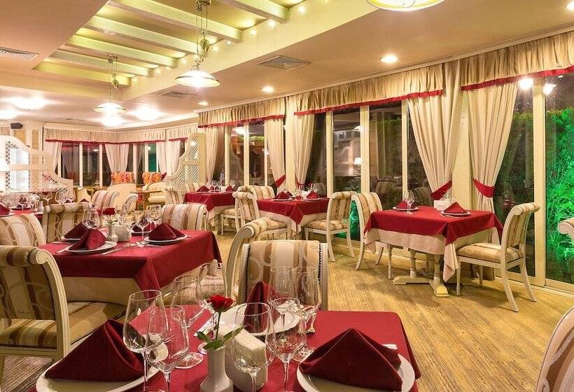 בית מלון כפרי Club Central