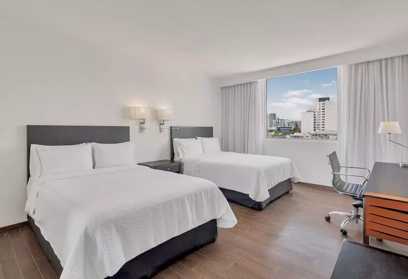 Отель Fiesta Inn Insurgentes Sur