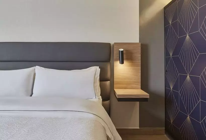 Отель Fiesta Inn Insurgentes Sur