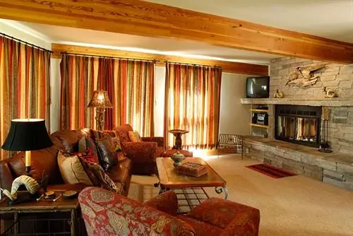 酒店 Gateway Condominiums