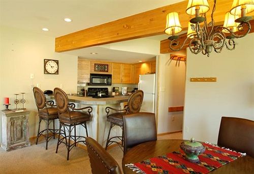 فندق Gateway Condominiums