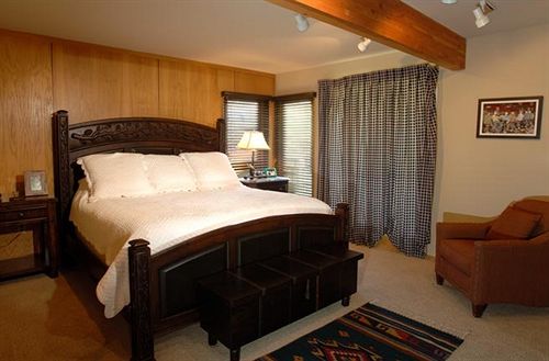 فندق Gateway Condominiums