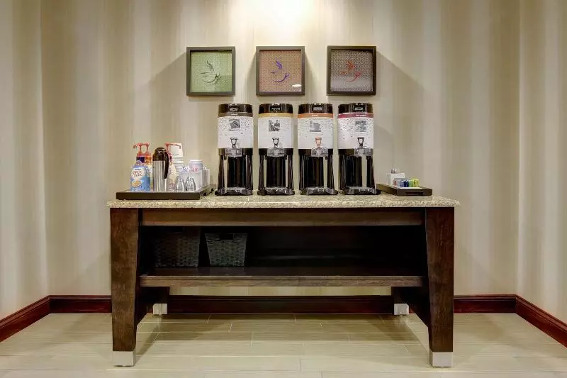 酒店 Hampton Inn & Suites Alexandria