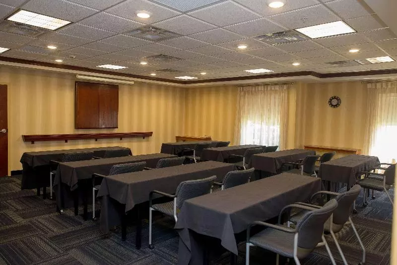 酒店 Hampton Inn & Suites Alexandria