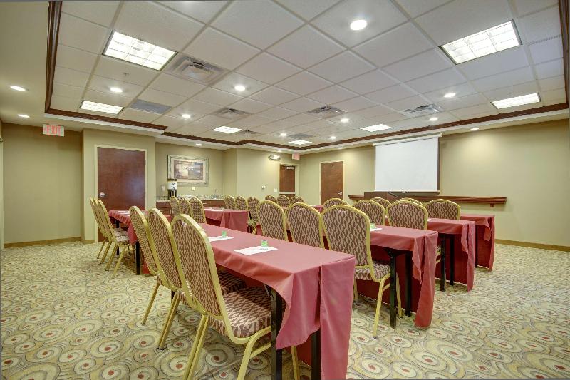 בית מלון כפרי Hampton Inn & Suites Alexandria
