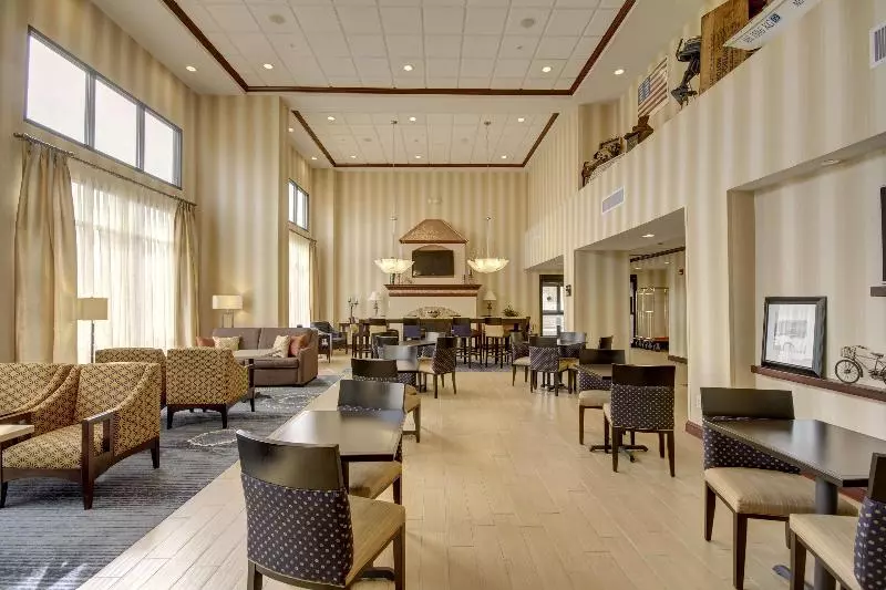 酒店 Hampton Inn & Suites Alexandria