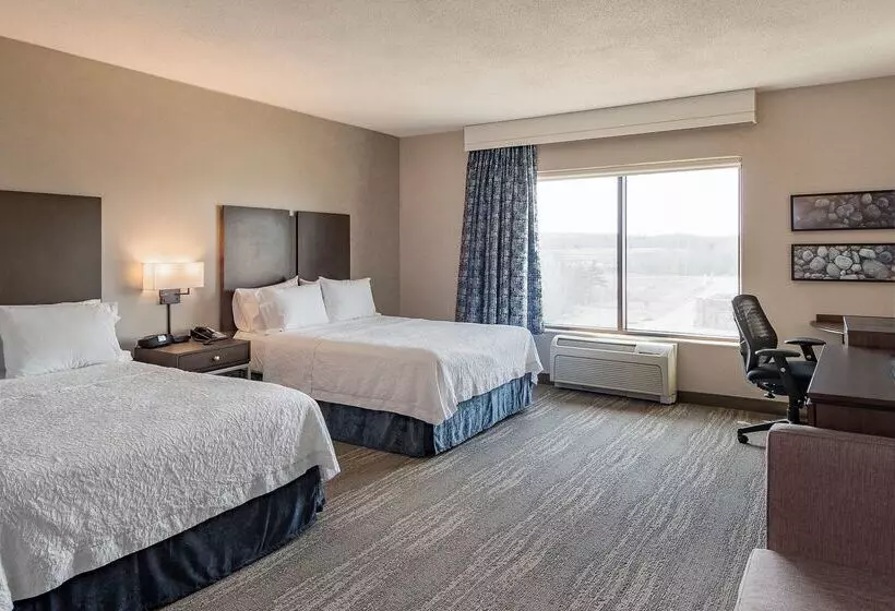 Отель Hampton Inn & Suites By Hilton Halifax Dartmouth