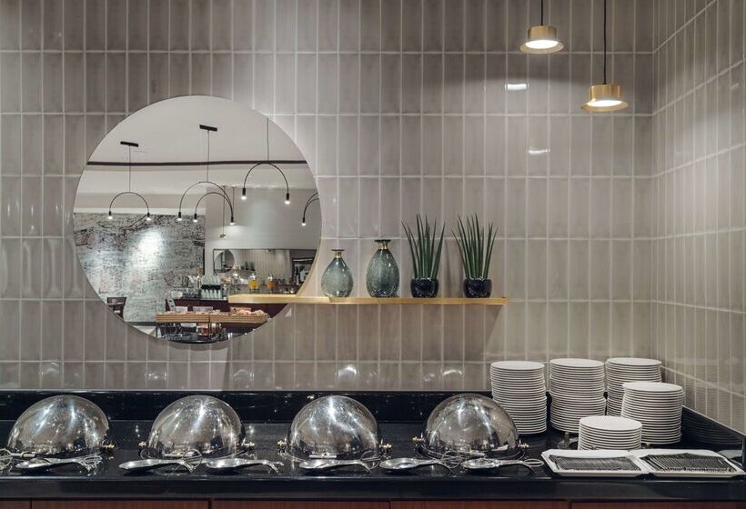 בית מלון כפרי Hilton Gdansk