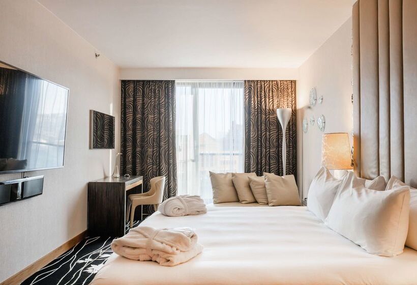 בית מלון כפרי Hilton Gdansk