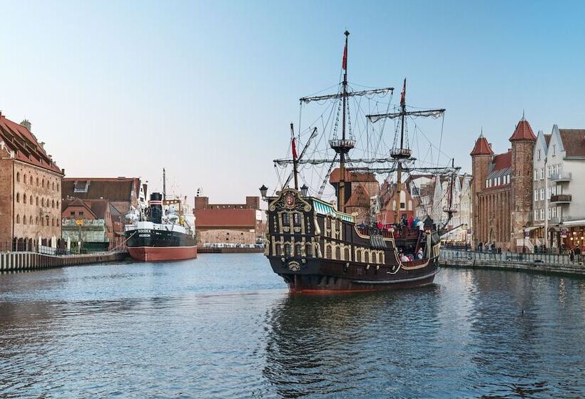 בית מלון כפרי Hilton Gdansk